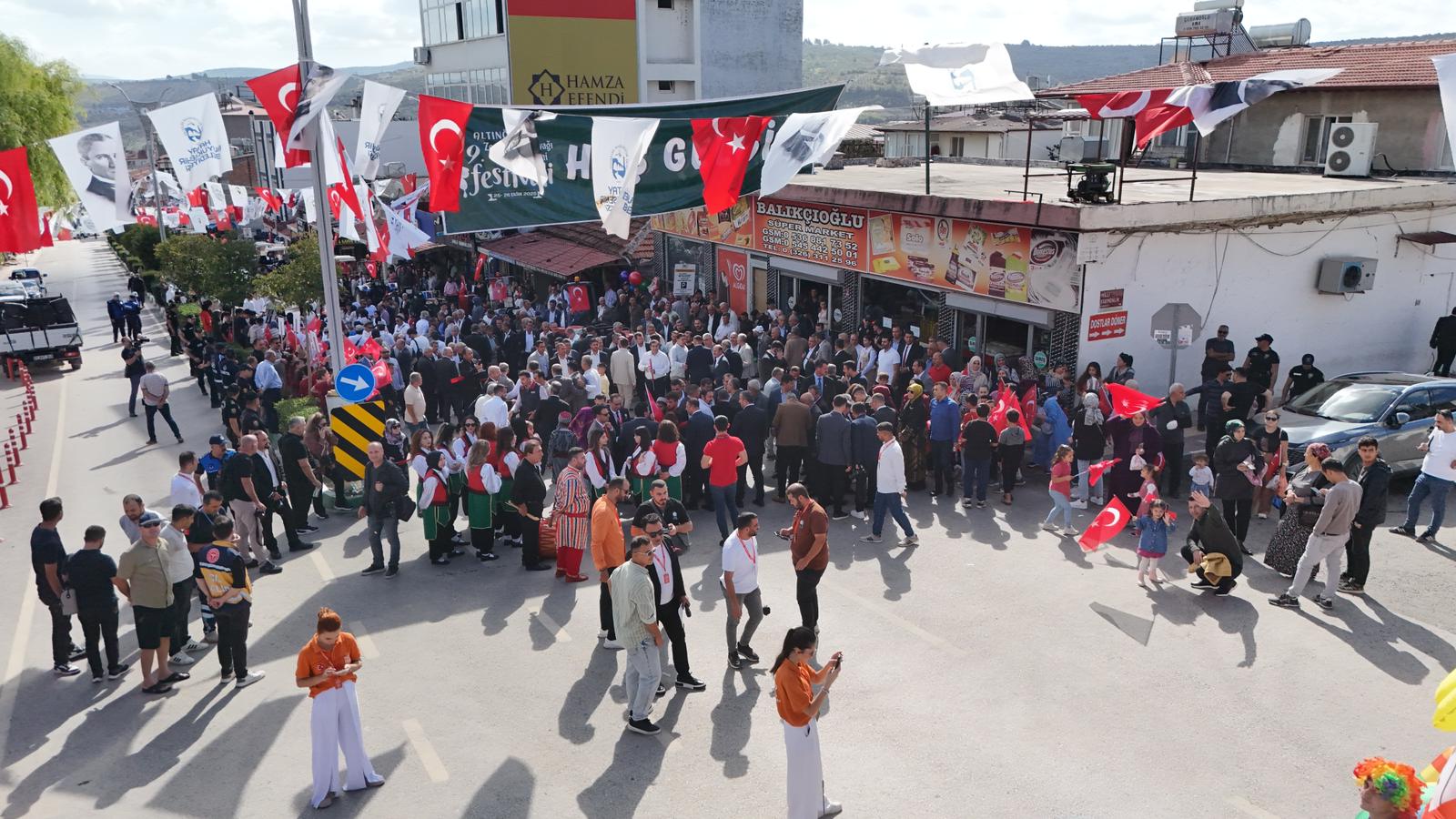 Altınözü’nde Coşkulu Festival Başladı