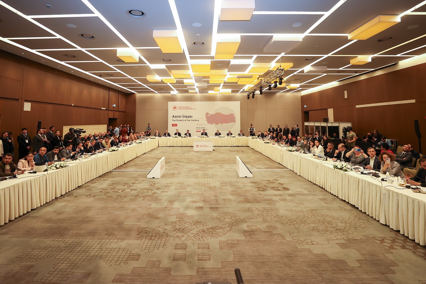 Murat Kurum Hatay’da Asrın İnşası’nı Anlattı