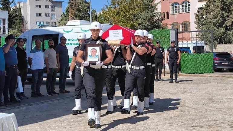 kalp krizi geçiren polis memuru vefat etti